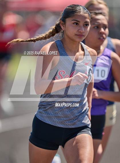 Thumbnail 2 in Dog Pound Invitational (3200M) photogallery.