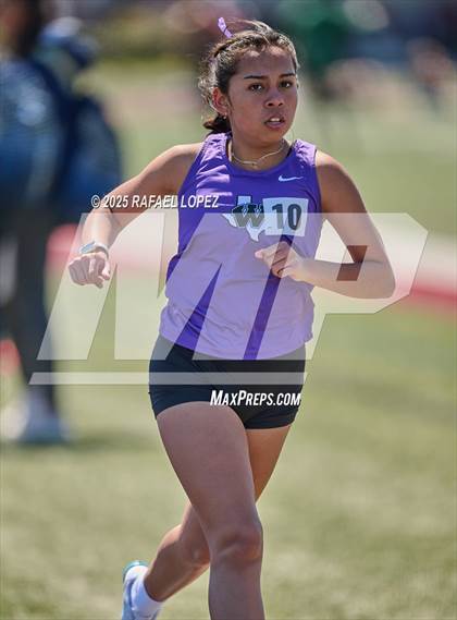 Thumbnail 2 in Dog Pound Invitational (3200M) photogallery.