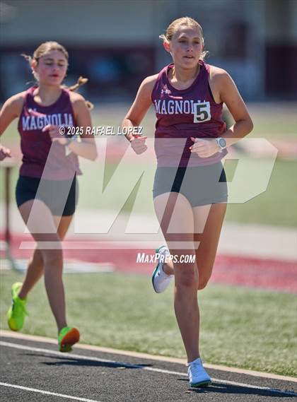 Thumbnail 2 in Dog Pound Invitational (3200M) photogallery.