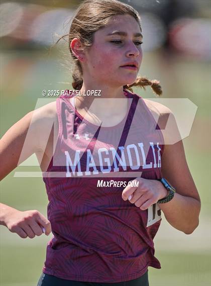 Thumbnail 3 in Dog Pound Invitational (3200M) photogallery.