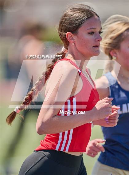 Thumbnail 1 in Dog Pound Invitational (3200M) photogallery.