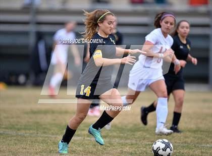 Thumbnail 2 in Lee [Robert E.] vs East Central (NEISD Invitational) photogallery.