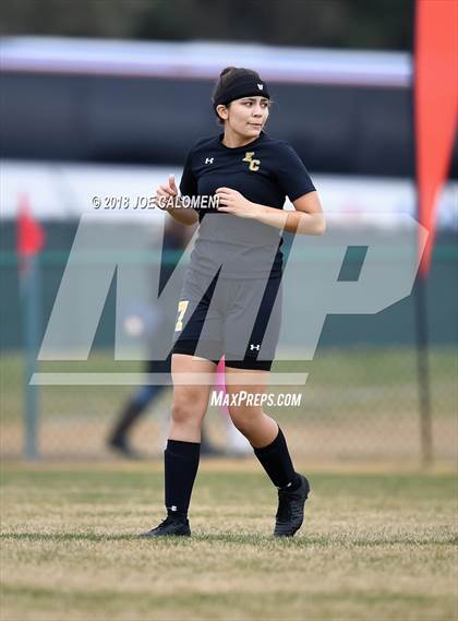 Thumbnail 3 in Lee [Robert E.] vs East Central (NEISD Invitational) photogallery.