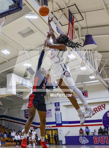 Thumbnail 2 in Southern School of Energy and Sustainability @ Terry Sanford (NCHSAA 3A 3rd Round) photogallery.