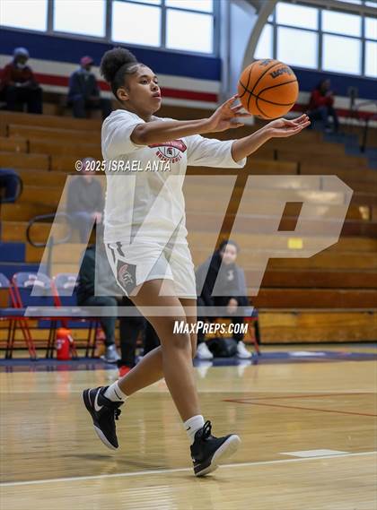 Thumbnail 3 in Southern School of Energy and Sustainability @ Terry Sanford (NCHSAA 3A 3rd Round) photogallery.