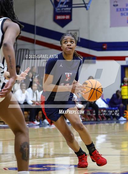 Thumbnail 1 in Southern School of Energy and Sustainability @ Terry Sanford (NCHSAA 3A 3rd Round) photogallery.