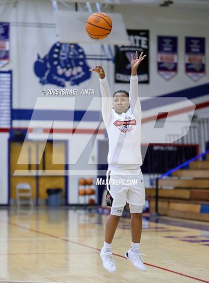Thumbnail 1 in Southern School of Energy and Sustainability @ Terry Sanford (NCHSAA 3A 3rd Round) photogallery.