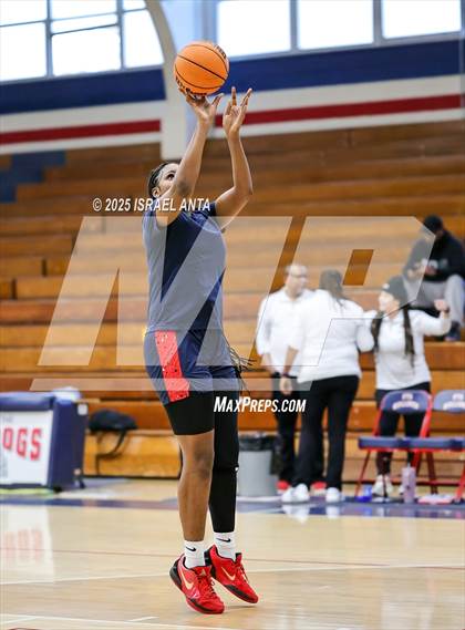 Thumbnail 1 in Southern School of Energy and Sustainability @ Terry Sanford (NCHSAA 3A 3rd Round) photogallery.