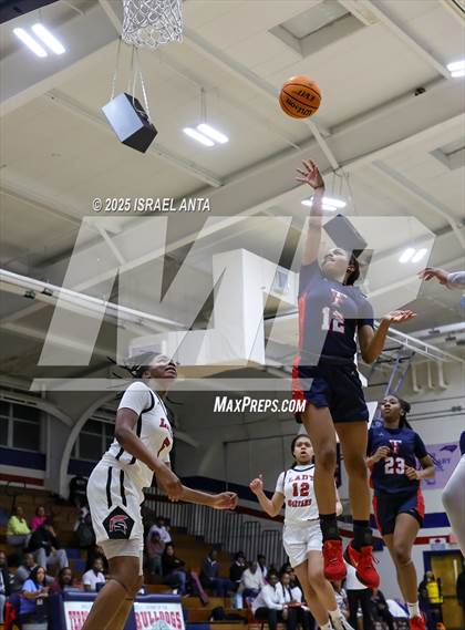 Thumbnail 2 in Southern School of Energy and Sustainability @ Terry Sanford (NCHSAA 3A 3rd Round) photogallery.