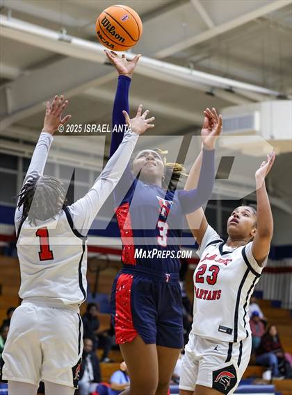 Thumbnail 3 in Southern School of Energy and Sustainability @ Terry Sanford (NCHSAA 3A 3rd Round) photogallery.