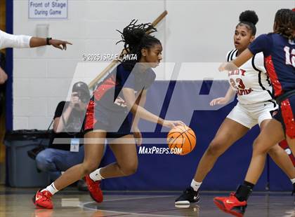 Thumbnail 2 in Southern School of Energy and Sustainability @ Terry Sanford (NCHSAA 3A 3rd Round) photogallery.