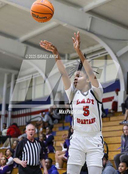 Thumbnail 1 in Southern School of Energy and Sustainability @ Terry Sanford (NCHSAA 3A 3rd Round) photogallery.
