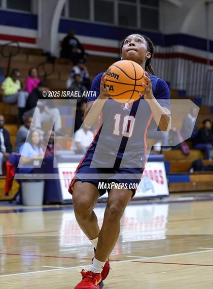 Thumbnail 1 in Southern School of Energy and Sustainability @ Terry Sanford (NCHSAA 3A 3rd Round) photogallery.
