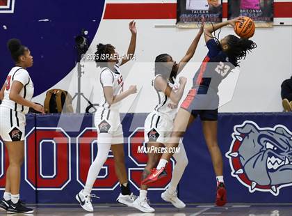 Thumbnail 2 in Southern School of Energy and Sustainability @ Terry Sanford (NCHSAA 3A 3rd Round) photogallery.