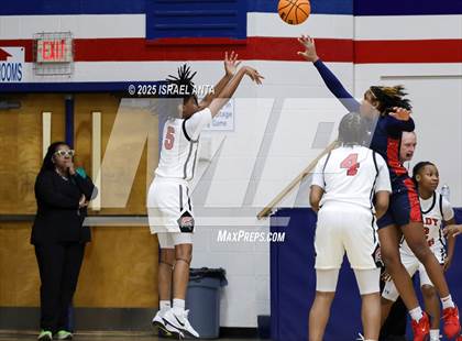 Thumbnail 1 in Southern School of Energy and Sustainability @ Terry Sanford (NCHSAA 3A 3rd Round) photogallery.