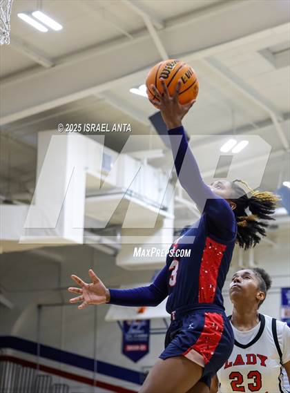 Thumbnail 2 in Southern School of Energy and Sustainability @ Terry Sanford (NCHSAA 3A 3rd Round) photogallery.