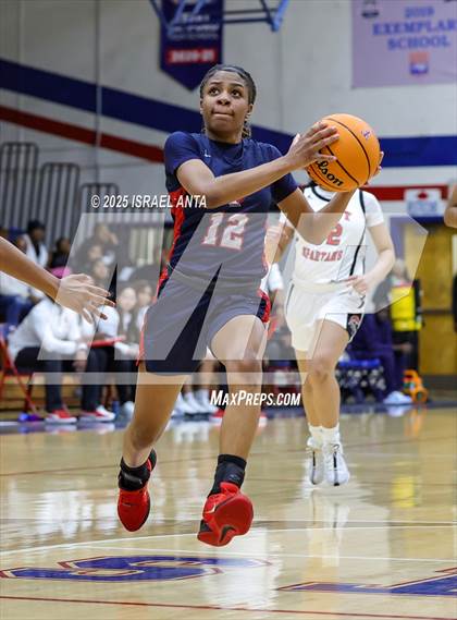 Thumbnail 3 in Southern School of Energy and Sustainability @ Terry Sanford (NCHSAA 3A 3rd Round) photogallery.