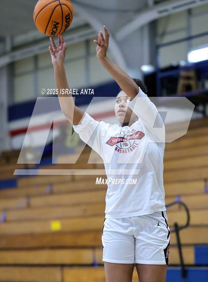 Thumbnail 1 in Southern School of Energy and Sustainability @ Terry Sanford (NCHSAA 3A 3rd Round) photogallery.
