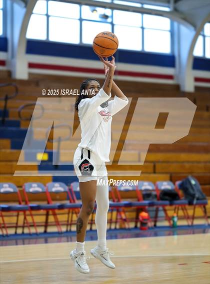 Thumbnail 1 in Southern School of Energy and Sustainability @ Terry Sanford (NCHSAA 3A 3rd Round) photogallery.
