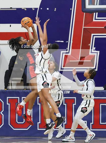 Thumbnail 3 in Southern School of Energy and Sustainability @ Terry Sanford (NCHSAA 3A 3rd Round) photogallery.