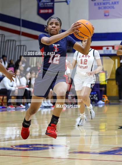 Thumbnail 1 in Southern School of Energy and Sustainability @ Terry Sanford (NCHSAA 3A 3rd Round) photogallery.