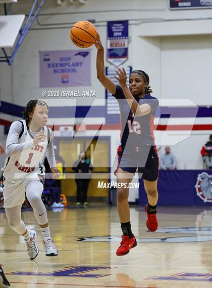Thumbnail 1 in Southern School of Energy and Sustainability @ Terry Sanford (NCHSAA 3A 3rd Round) photogallery.