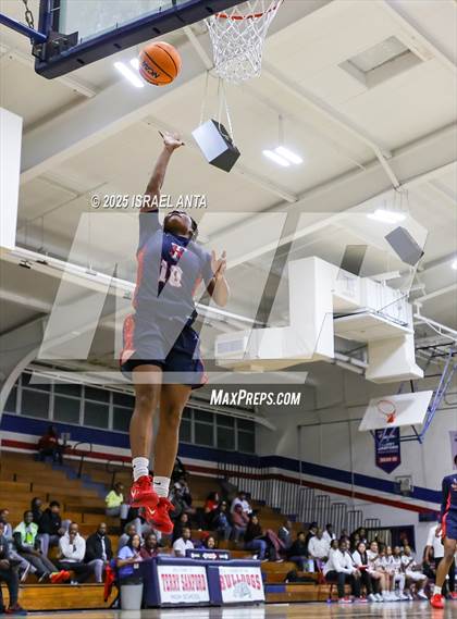 Thumbnail 2 in Southern School of Energy and Sustainability @ Terry Sanford (NCHSAA 3A 3rd Round) photogallery.