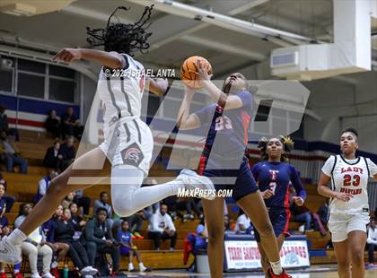 Thumbnail 1 in Southern School of Energy and Sustainability @ Terry Sanford (NCHSAA 3A 3rd Round) photogallery.