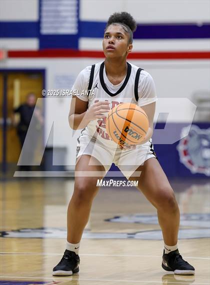 Thumbnail 2 in Southern School of Energy and Sustainability @ Terry Sanford (NCHSAA 3A 3rd Round) photogallery.