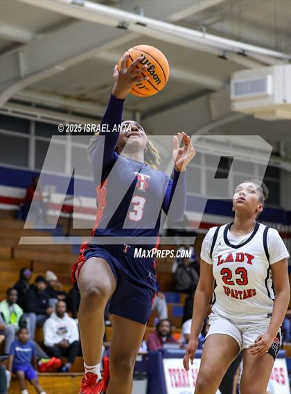 Thumbnail 3 in Southern School of Energy and Sustainability @ Terry Sanford (NCHSAA 3A 3rd Round) photogallery.
