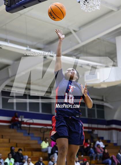 Thumbnail 1 in Southern School of Energy and Sustainability @ Terry Sanford (NCHSAA 3A 3rd Round) photogallery.