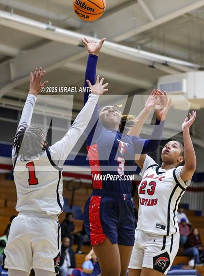 Thumbnail 1 in Southern School of Energy and Sustainability @ Terry Sanford (NCHSAA 3A 3rd Round) photogallery.