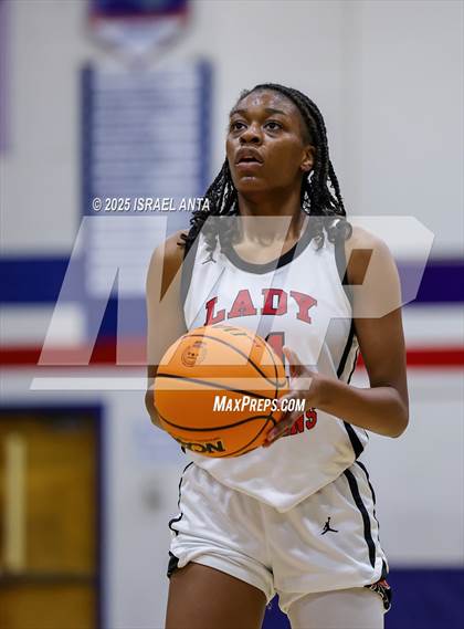 Thumbnail 3 in Southern School of Energy and Sustainability @ Terry Sanford (NCHSAA 3A 3rd Round) photogallery.