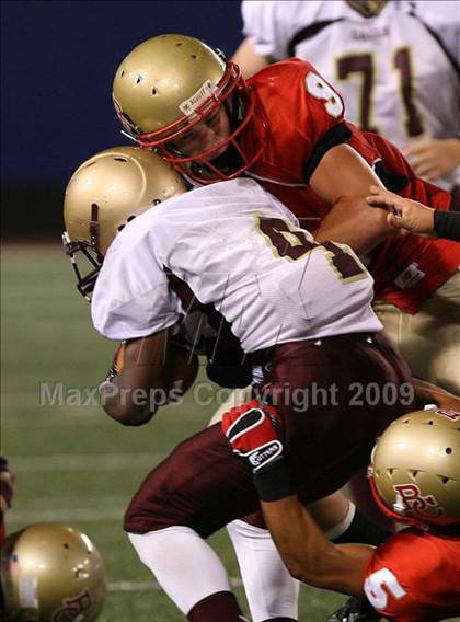 Thumbnail 3 in Bergen Catholic vs. Iona Prep (Kickoff Classic) photogallery.