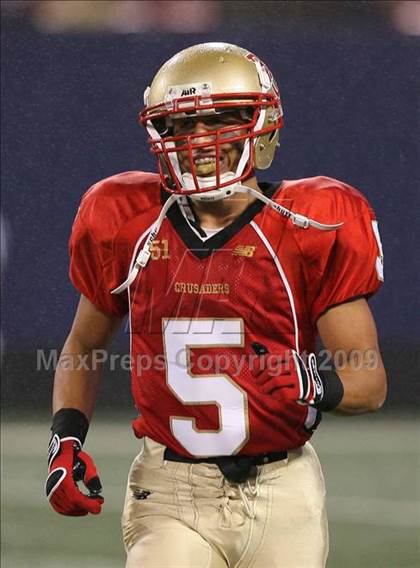 Thumbnail 2 in Bergen Catholic vs. Iona Prep (Kickoff Classic) photogallery.