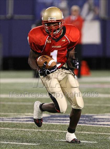 Thumbnail 3 in Bergen Catholic vs. Iona Prep (Kickoff Classic) photogallery.