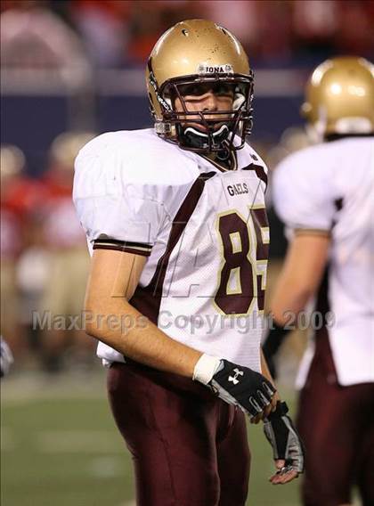 Thumbnail 2 in Bergen Catholic vs. Iona Prep (Kickoff Classic) photogallery.