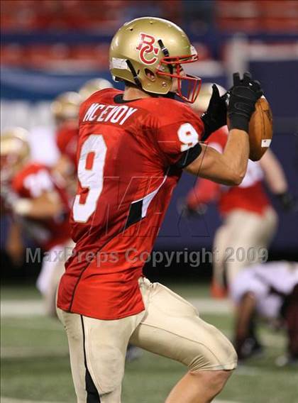 Thumbnail 3 in Bergen Catholic vs. Iona Prep (Kickoff Classic) photogallery.