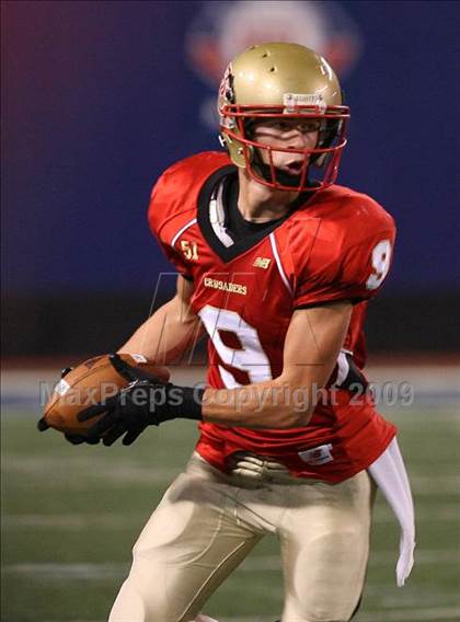 Thumbnail 2 in Bergen Catholic vs. Iona Prep (Kickoff Classic) photogallery.
