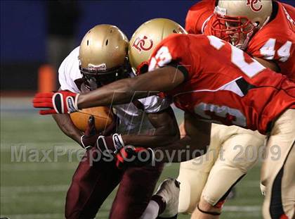 Thumbnail 1 in Bergen Catholic vs. Iona Prep (Kickoff Classic) photogallery.