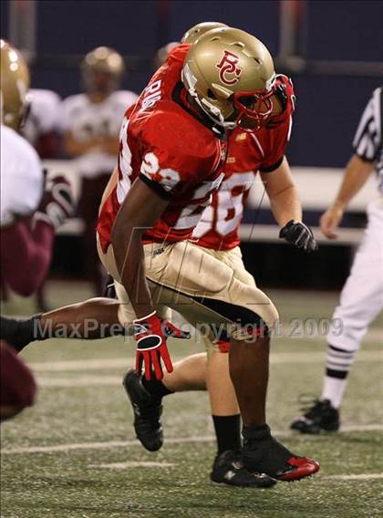 Thumbnail 1 in Bergen Catholic vs. Iona Prep (Kickoff Classic) photogallery.