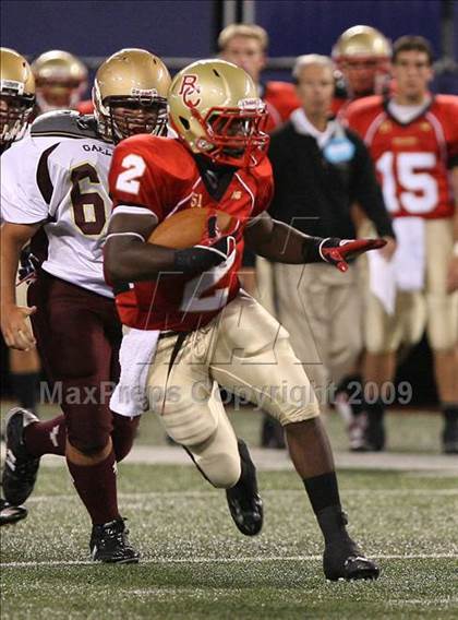 Thumbnail 3 in Bergen Catholic vs. Iona Prep (Kickoff Classic) photogallery.
