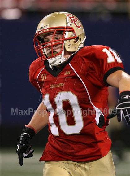 Thumbnail 2 in Bergen Catholic vs. Iona Prep (Kickoff Classic) photogallery.