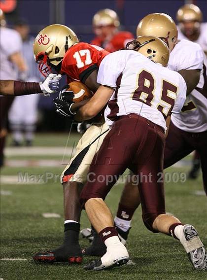 Thumbnail 3 in Bergen Catholic vs. Iona Prep (Kickoff Classic) photogallery.