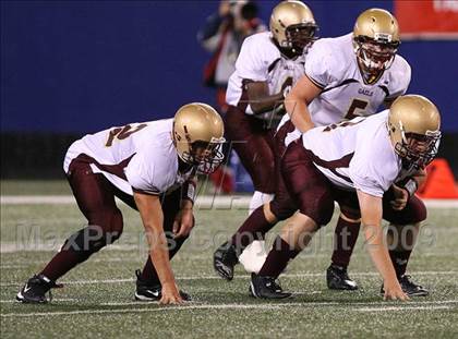 Thumbnail 3 in Bergen Catholic vs. Iona Prep (Kickoff Classic) photogallery.