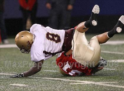 Thumbnail 2 in Bergen Catholic vs. Iona Prep (Kickoff Classic) photogallery.
