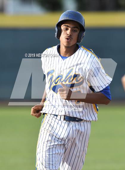 Thumbnail 1 in Gahr vs. Birmingham (National Classic) photogallery.