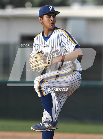 Thumbnail 2 in Gahr vs. Birmingham (National Classic) photogallery.