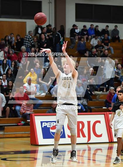 Thumbnail 2 in Windsor vs. Montgomery (North Bay League Final) photogallery.