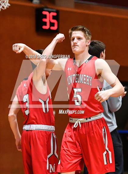 Thumbnail 2 in Windsor vs. Montgomery (North Bay League Final) photogallery.